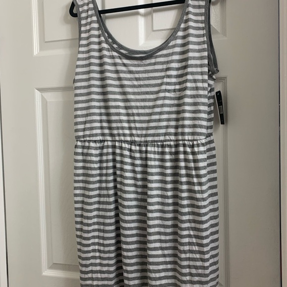 T-Shirt Dress - Picture 1 of 5